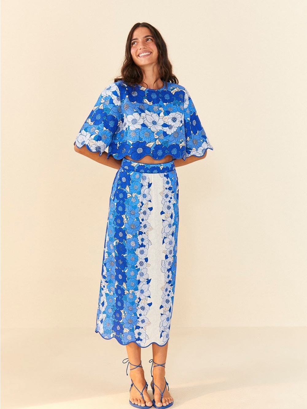 FARM Rio Blue Flower Crop Top - Picture 3 of 6